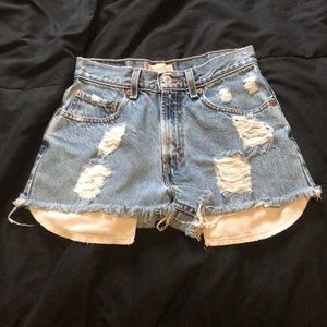 Super cute diy high waisted Levi shorts